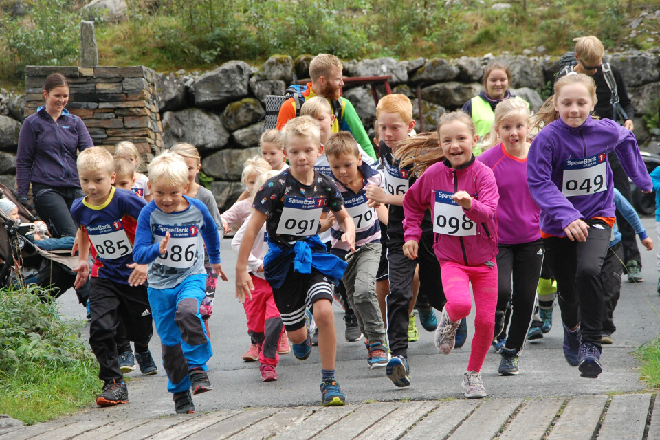 Motbakkecupen fortsetter med Folgefonna Opp 10. august Born start.jpg