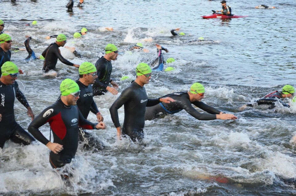 Morten Hansen og Kristina Engstrand vant Oslo Triatlon Svømmestarten.jpg