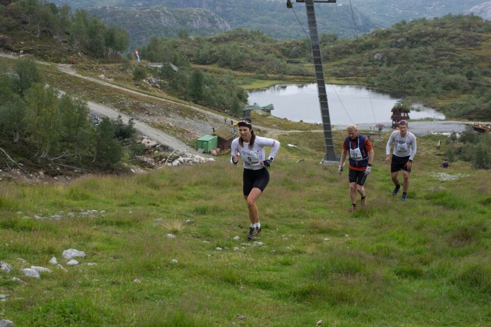 Pangstart for Sirdal Multisport med rulleski, sykling og 2 x løping motbakke.jpg