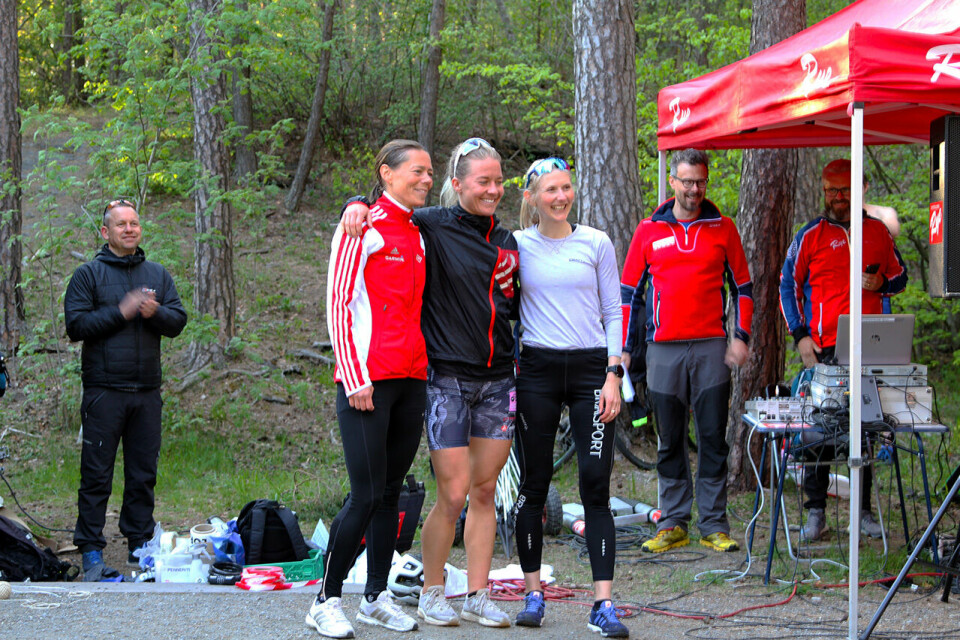 Varm kveld i Paradisbukta da 123 fullførte Ryeløpet topp_3_kvinner_IMG_7134.jpg