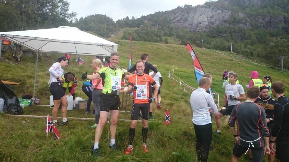 Pangstart for Sirdal Multisport med rulleski, sykling og 2 x løping målområdet.jpg