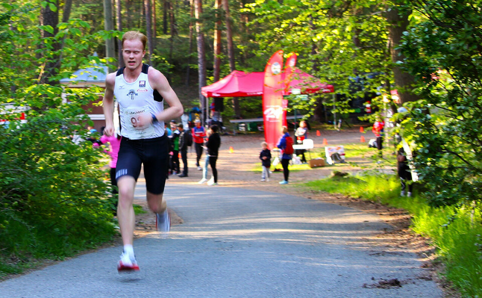 Varm kveld i Paradisbukta da 123 fullførte Ryeløpet vinner_Eivind_Wikshåland_IMG_6813.jpg