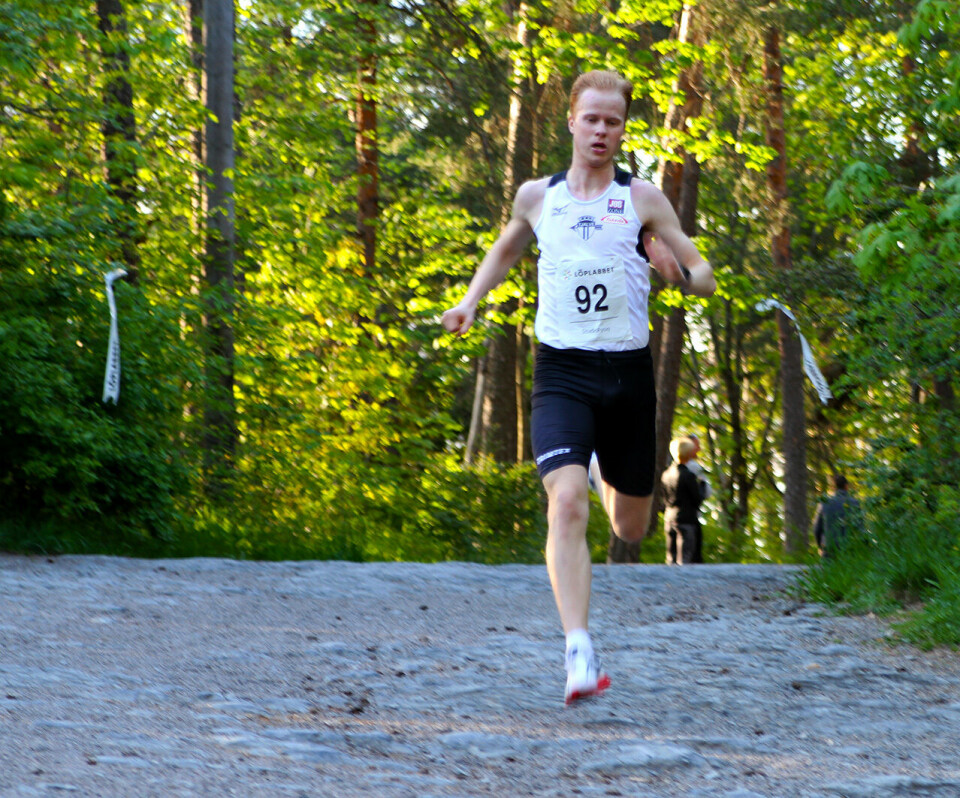Varm kveld i Paradisbukta da 123 fullførte Ryeløpet vinner_Eivind_Wikshåland_IMG_6976.jpg