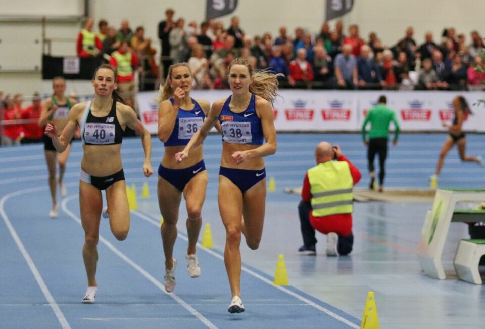 Hedda Hynne vant 800 meter innendørs på 2:03,53 i Ulsteinvik. (Foto: Martin Hauge-Nilsen) Hedda Hynne vant 800 meter innendørs på 2:03,53 i Ulsteinvik. (Foto: Martin Hauge-Nilsen)