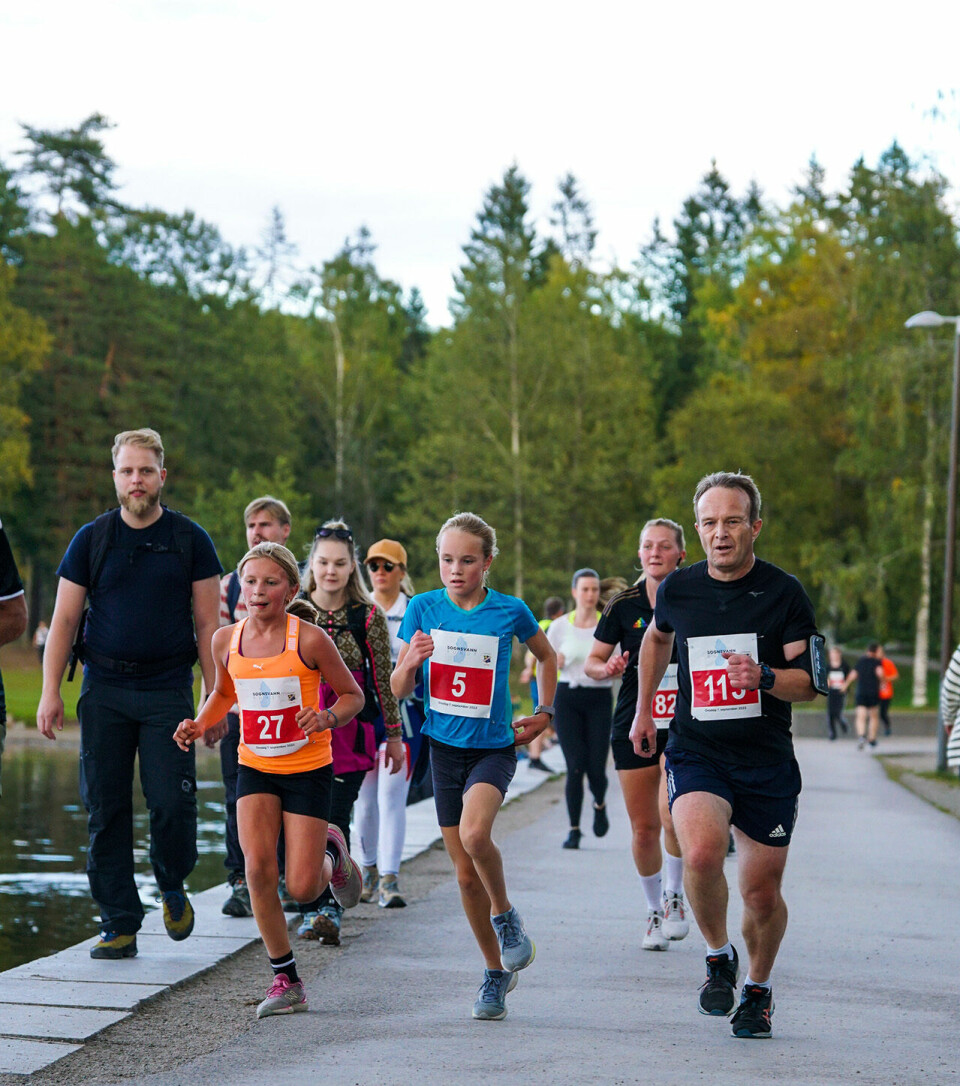 God stemning da det igjen ble løpt 1, 2 eller 3 runder rundt Sognsvann Jentefelt-demningen.jpg