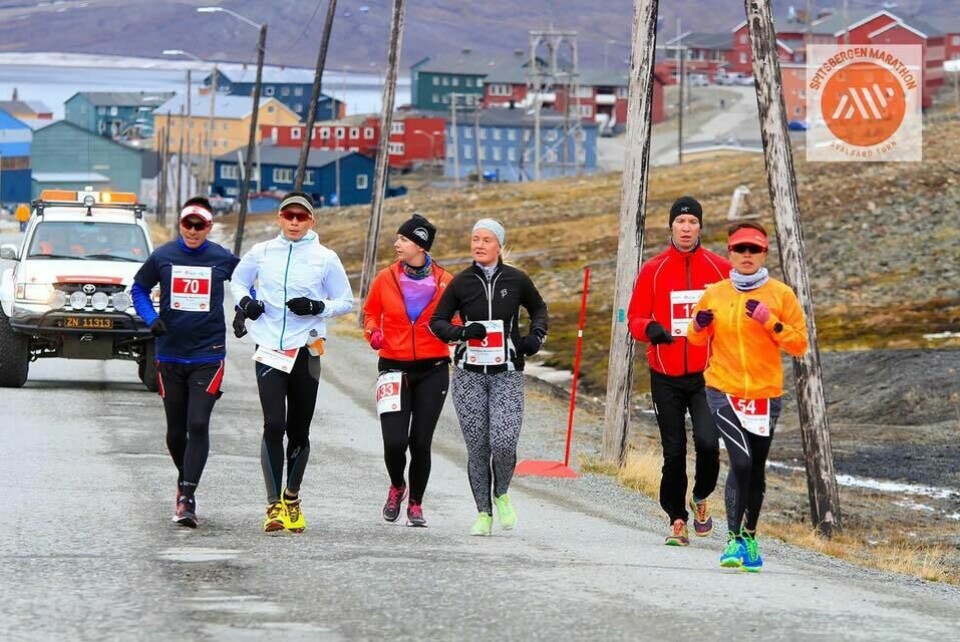 Innslaget av utenlandske løpere er stort på Spitsbergen Marathon. Her fra et tidligere år. (Arrangørfoto) Innslaget av utenlandske løpere er stort på Spitsbergen Marathon. Her fra et tidligere år. (Arrangørfoto)