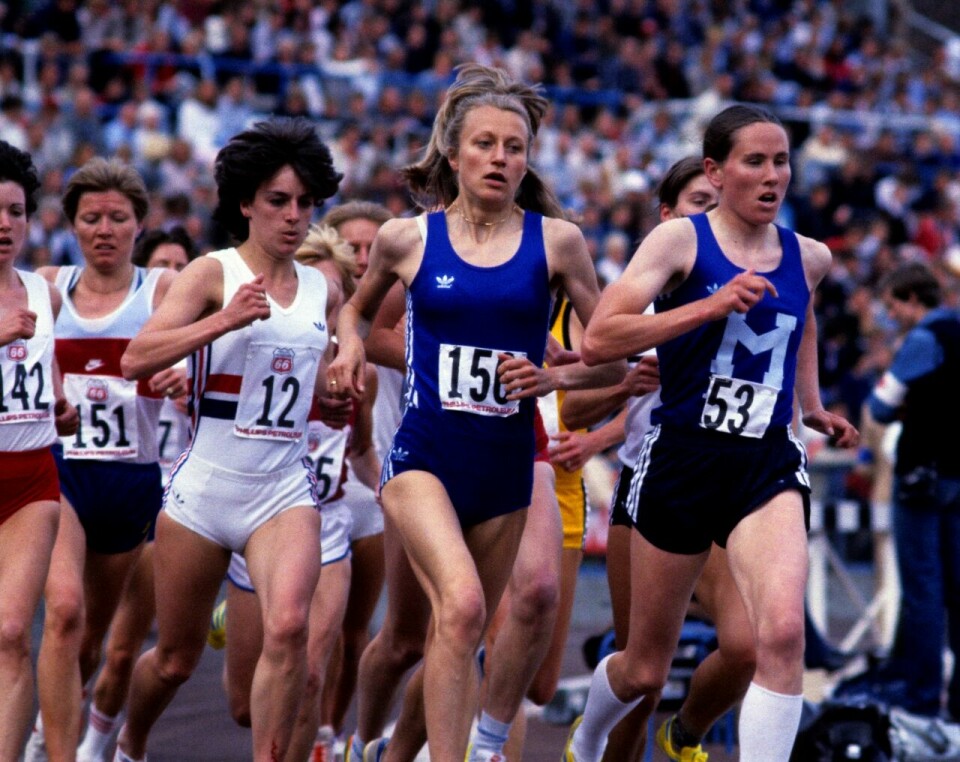 Baneløperen: Grete Waitz er for mange kjent som maratonløper, men den beste persen hennes er trolig 3000 meteren på 8.31,75. Her ser vi henne da hun vant distansen under verdenscupen i Düsseldorf i 1977. (Foto: Mark Shearman) Baneløperen: Grete Waitz er for mange kjent som maratonløper, men den beste persen hennes er trolig 3000 meteren på 8.31,75. Her ser vi henne da hun vant distansen under verdenscupen i Düsseldorf i 1977. (Foto: Mark Shearman)