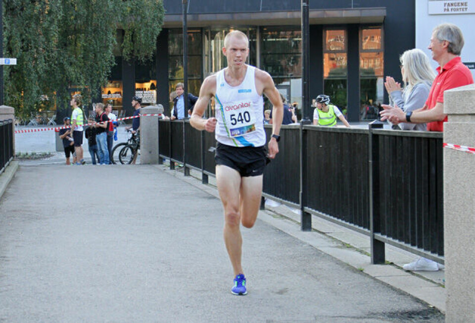 Alan Cherry og Tonje Gresslien vant Nydalsløpet nl09_h2.jpg