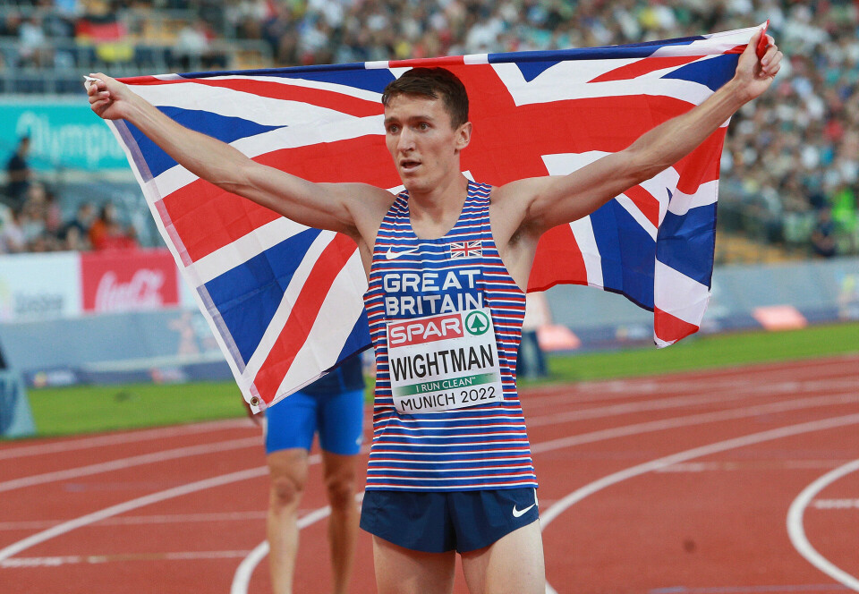 Spanske Mariano Garcia slo Jake Wightman med 4 hundredeler på 800 m 800m_Wightman_med_flaggg_betuttet_AZ3T2796.jpg