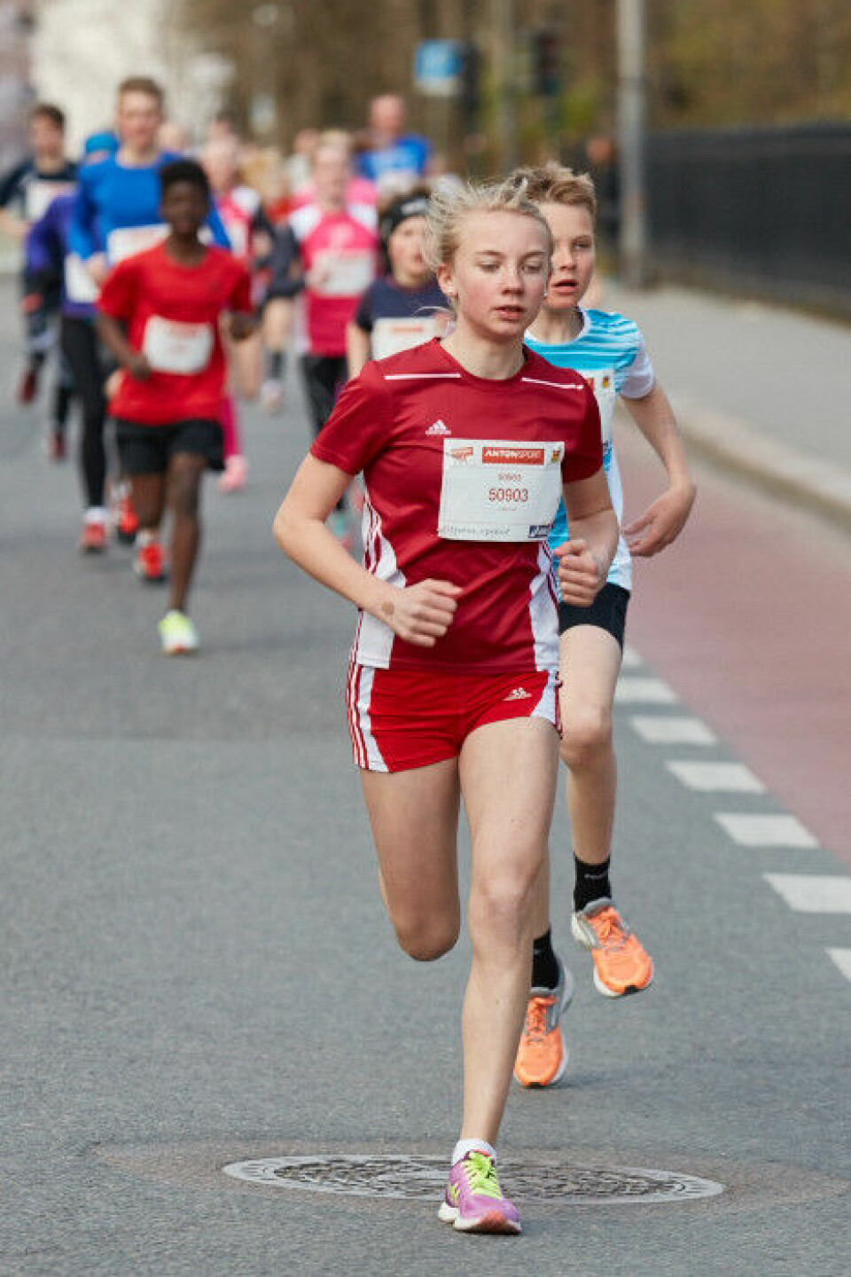 Pernille Antonsen og Hallvard Nilsen vant 5 km i Sentrumsløpet 027_5km_foto_stian_23042016.jpg