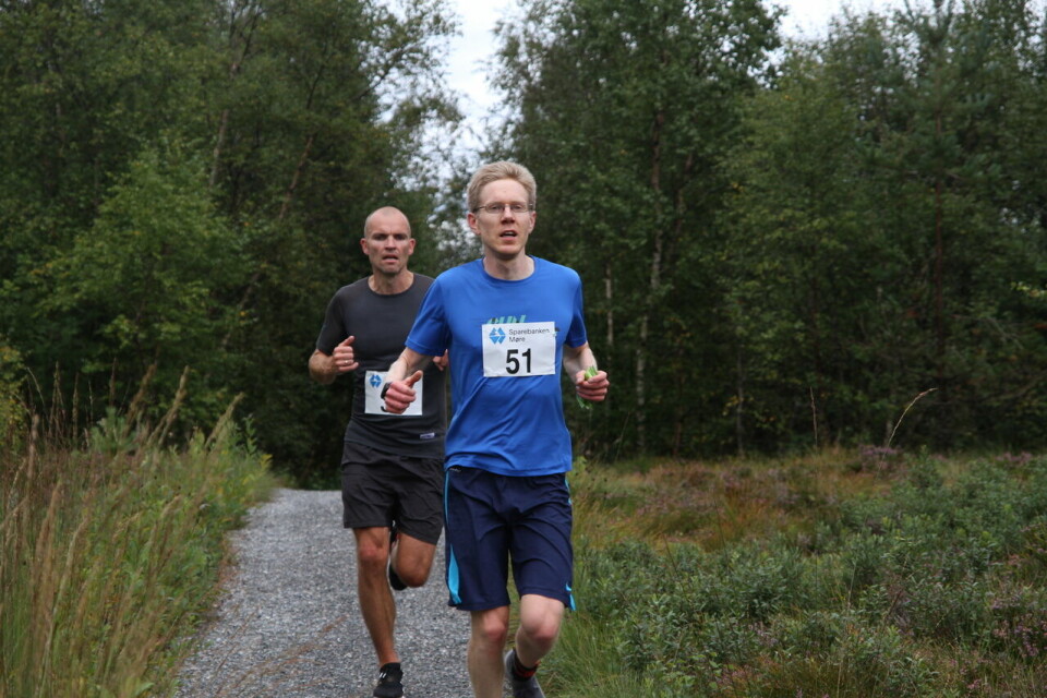 Jørn Hjørungnes vant maraton på heimebane under Nordvest Maraton Halv_Per_Myren_loeypa