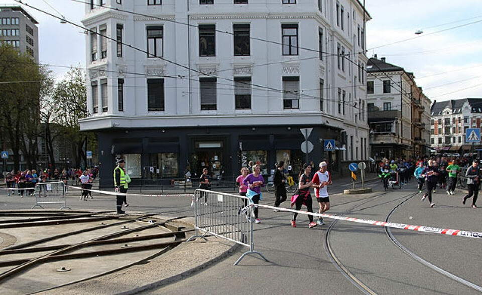 Pernille Antonsen og Hallvard Nilsen vant 5 km i Sentrumsløpet loeypene_kommer_sammen_IMG_5478.jpg