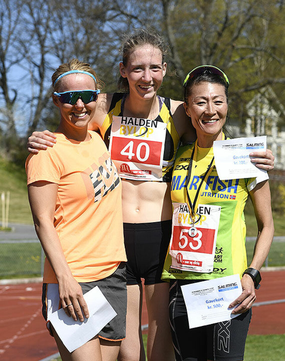Tessa Frenay og Emil Wingstedt vant mila i Halden Byløp 50D9949-10km-kv-pall.jpg