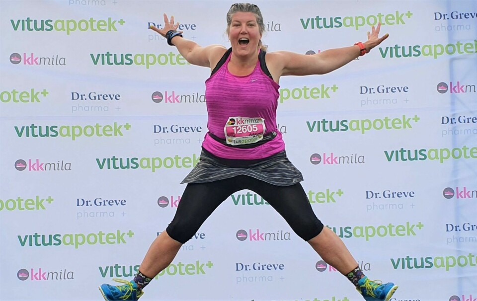 Stemningsfullt: God stemning på arenaen inne på Bislett Stadion og Lise Lysfjord Pettersen lar seg rive med. Foto: Christine Sagstuen Lise Lysfjord Pettersen