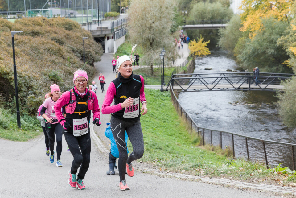 Christina Toogood vant rosa løpsfest til inntekt for brystkreftforskning 136_rosa_sloyfe_ingrid_16102016.jpg