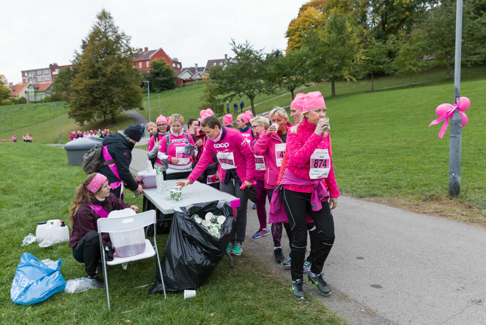 Christina Toogood vant rosa løpsfest til inntekt for brystkreftforskning 404_rosa_sloyfe_16102016.jpg