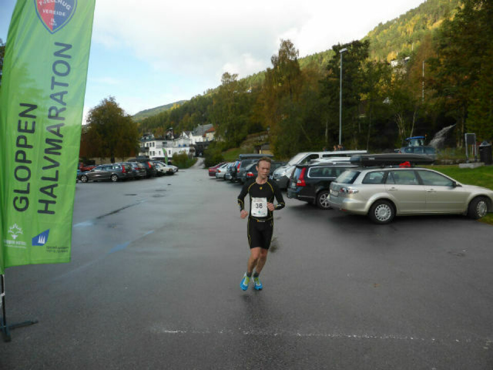 Strålande haustver under Gloppen halvmaraton Hafsaasimaal.jpg