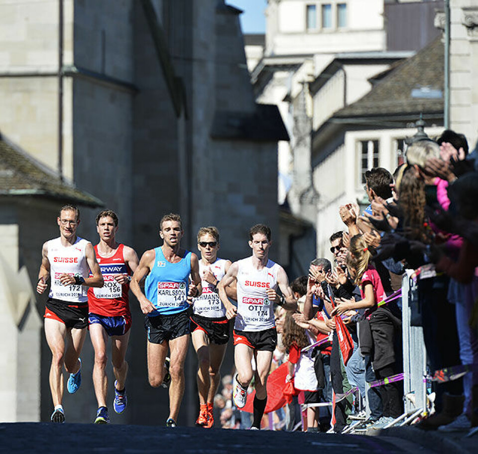 Meucci maratonmester, mens Brox vant Harstad-duellen maraton-menn-25km-Brox-i-gruppe_D4N1198.jpg