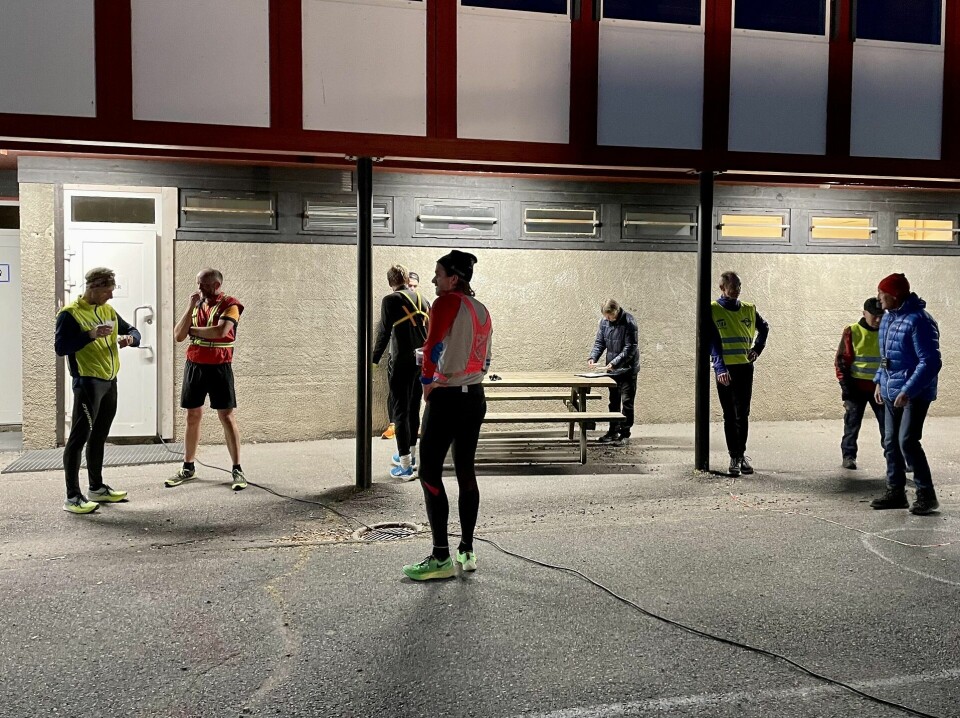 Snøkuten i gang under sommerlige forhold Målgang.jpg