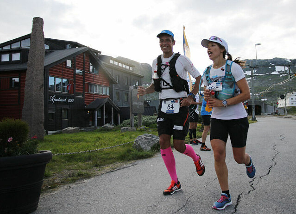 Svein Ove Risa og Therese Falk leder Rallarvegsløpet Bennett_Melsom_4S7A5045.jpg