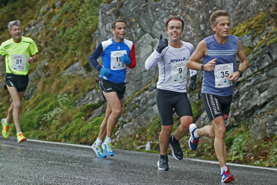 Strålande haustver under Gloppen halvmaraton HjertvikIglandVereideWolff.jpg
