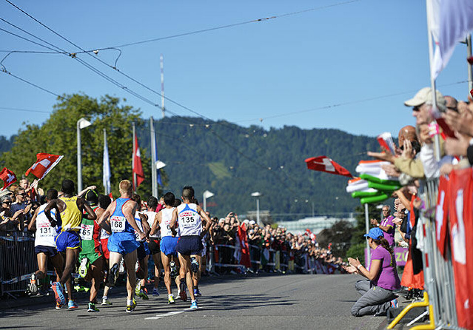 Meucci maratonmester, mens Brox vant Harstad-duellen maraton-menn-fjellene-i-Zurich_D4N0899.jpg