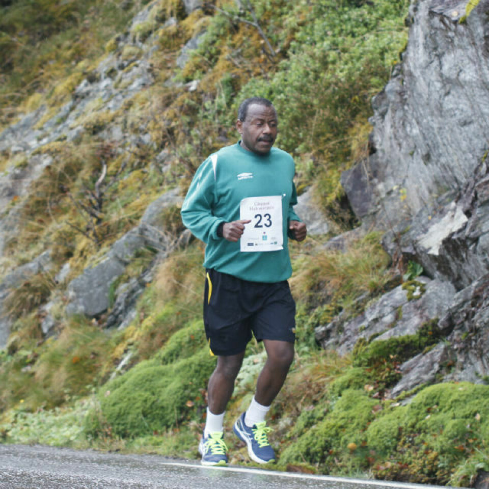 Strålande haustver under Gloppen halvmaraton MelkamuBadege.jpg