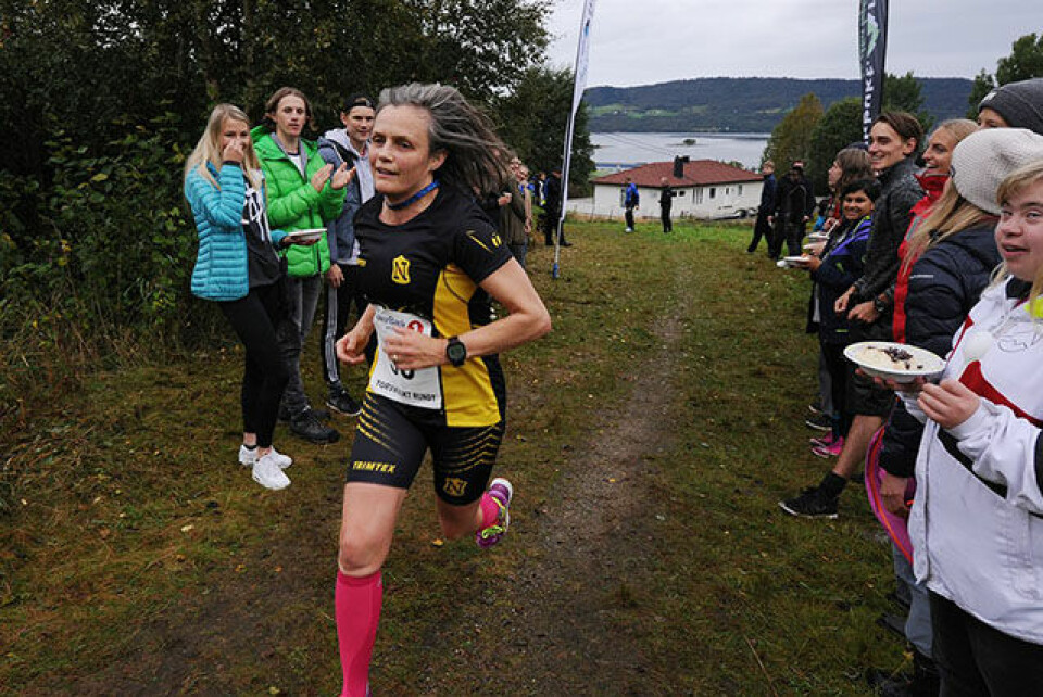 Torvik og Amundsen vant Torvikbukt Rundt torvikbukt-damevinner.jpg