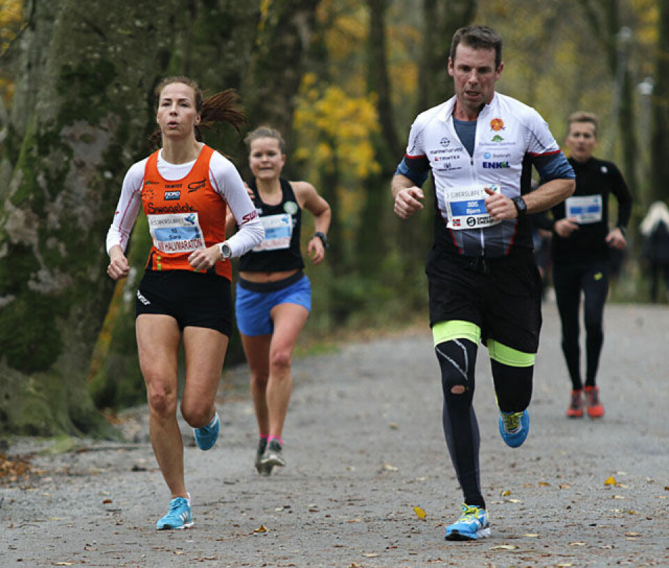 Runa Falch og Senay Fissehatsion vant halvmaraton-NM innlagt i 3-sjøers løpet _N9A2648_Sara_Aarseth_og_Bjoern_Erik_Flem.jpg
