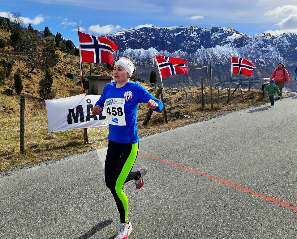 Maryna Novik fra arrangørklubben Klypetussen fikk dagens tredje beste tid da hun løp i mål på 8.31. (Foto: arrangøren) Maryna Novik fra arrangørklubben Klypetussen fikk dagens tredje beste tid da hun løp i mål på 8.31. (Foto: arrangøren)