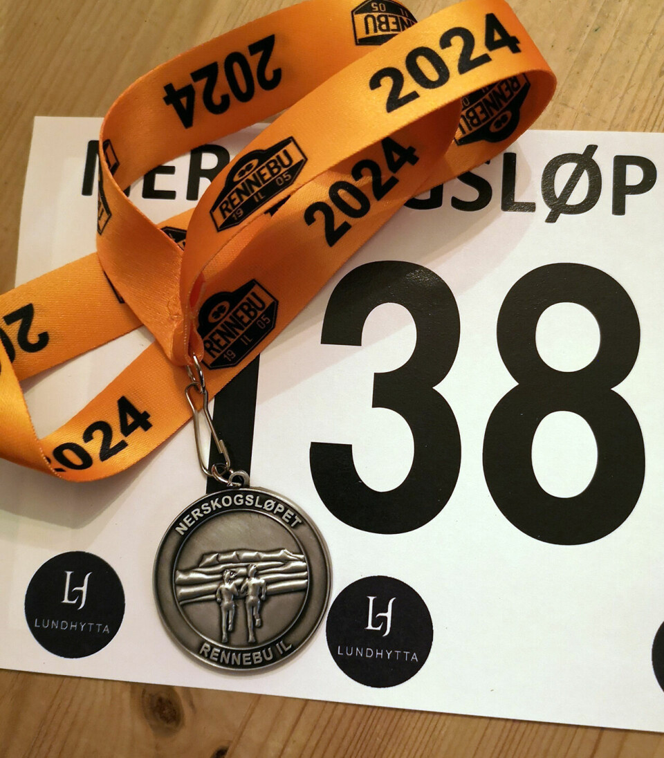 150 deltakere løp Nerskogsløpet i Trøndelag medalje.jpg