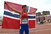 Jakob Ingebrigtsen kunne juble for sølv etter å ha møtt verdens beste 1500 m-løpere under 20 år. (Foto: skjermdump fra IAAFs streaming)