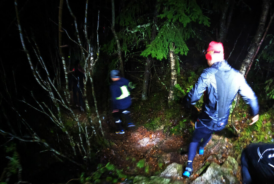 Med hodelykter som eneste lyskilde fikk de 542 deltakerne i Silva Night Run Oslo testet sine ferdigheter i terrenget. (Alle foto: Bjørn Johannessen) Med hodelykter som eneste lyskilde fikk de 542 deltakerne i Silva Night Run Oslo testet sine ferdigheter i terrenget. (Alle foto: Bjørn Johannessen)
