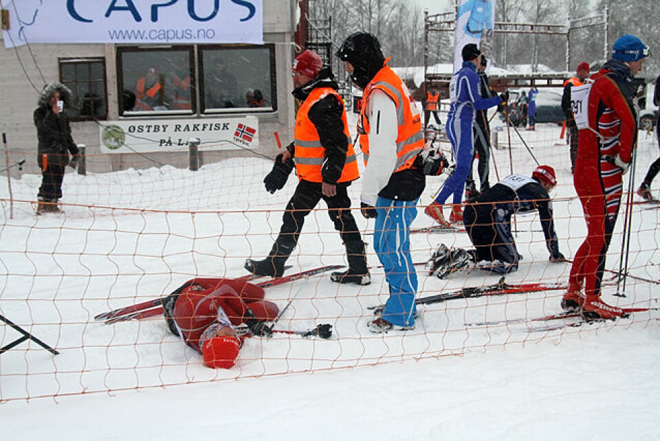 Tore Stengrundet først fra start til mål Sliten_lopere_i maal.jpg