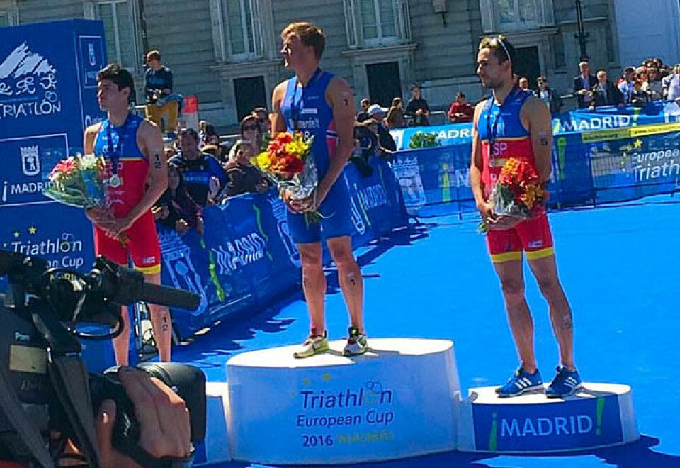 Norges beste triatlet vant overlegent i Madrid Seierspallen_med_BLU_overst