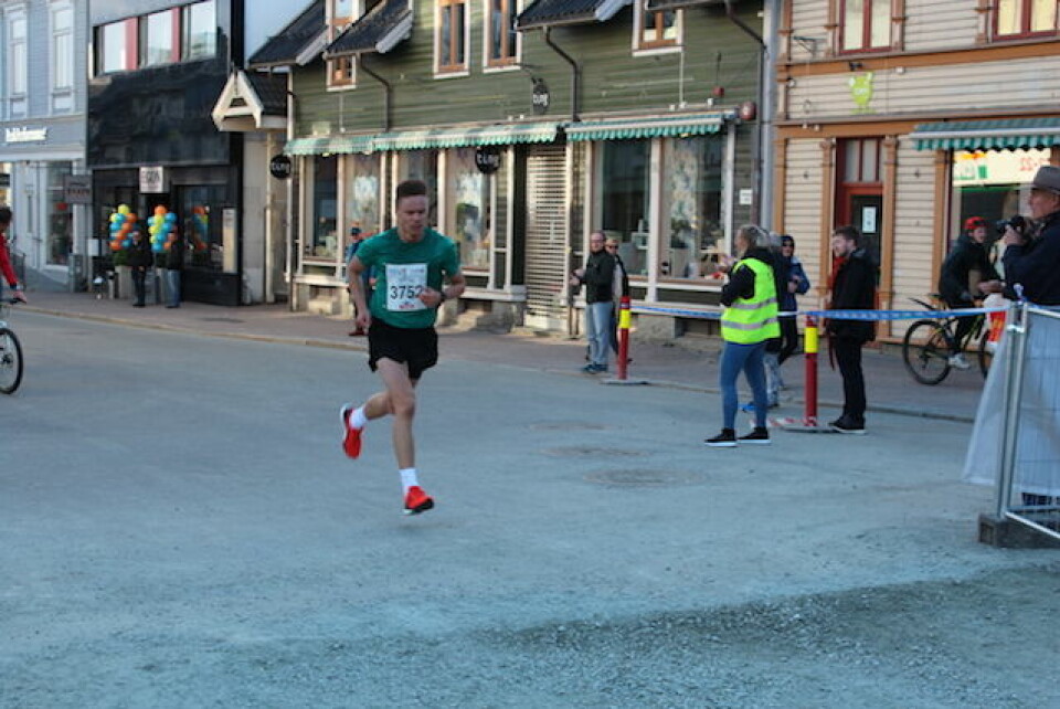 Midnight Sun Marathon : Vilt, vakkert og mange gode prestasjoner Erik_Lomaas.jpg