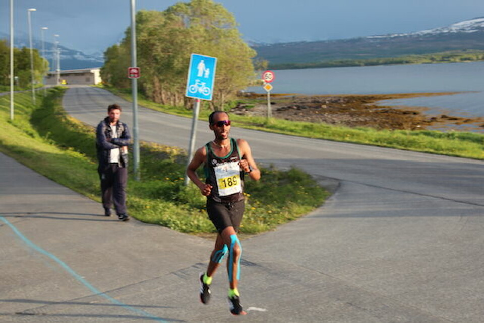 Midnight Sun Marathon : Vilt, vakkert og mange gode prestasjoner Frew_Zenebe_Brkineh.jpg