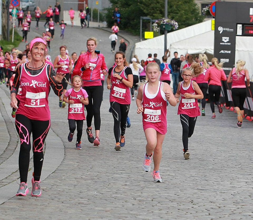 Sigrid Jervell Våg suveren da 268 Irongirls løp i Haugesund Mange_mot_vending_noen_tilbake_A20G1962.jpg