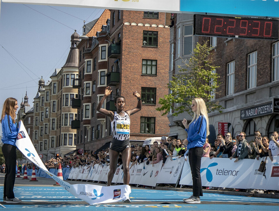 Marius Skeide Ruth med 2.26.33 da 267 norske løp København Maraton Copenhagen_Marathon_kvinnevinner_Limo.jpg