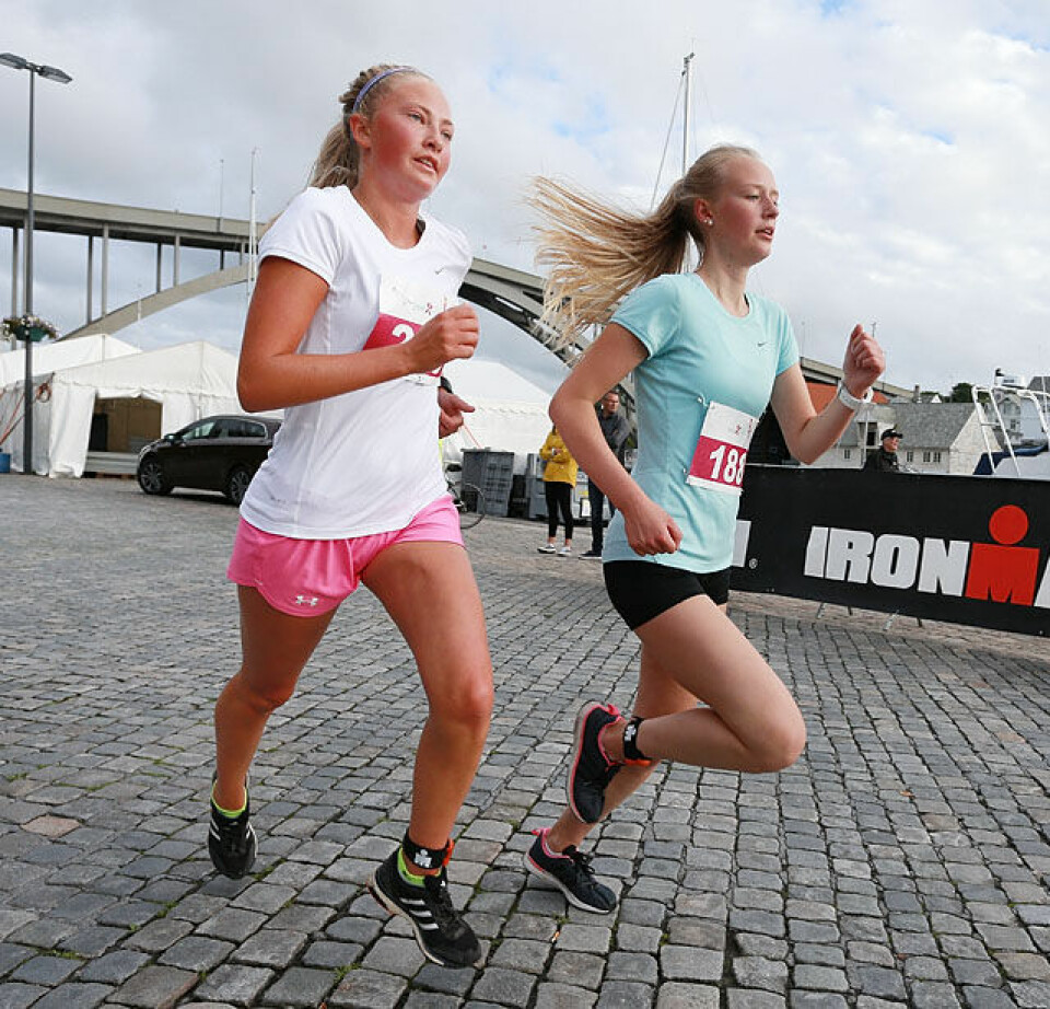 Sigrid Jervell Våg suveren da 268 Irongirls løp i Haugesund Thea_Hovda_Lena_Skaatan_Vik_vid_bro_AZ3T4538.jpg