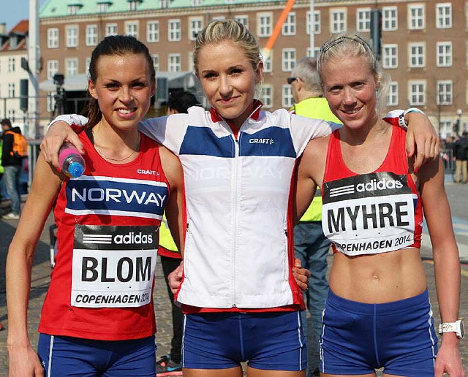 Mange gode norske tider i VM i halvmaraton i København Blom_Groevdal_Myhre_lagbilde_A20G3402.jpg