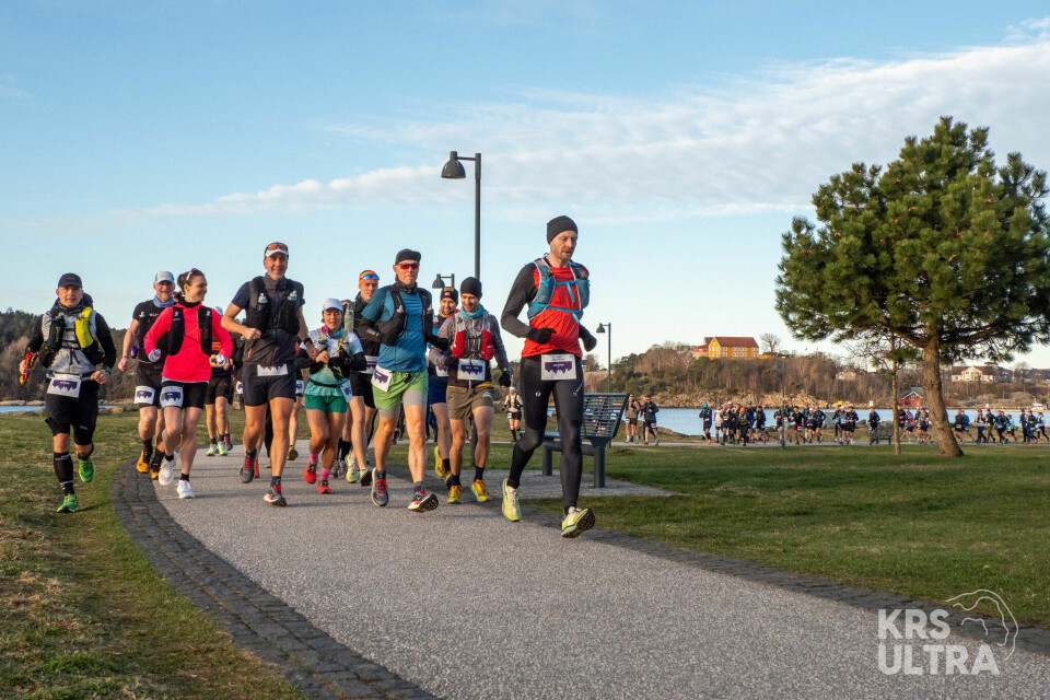 60 km-feltet la av gårde på en kjølig og klar lørdagsmorgen. (Foto: Svein Erik Bjorvand / KRSUltra) 60 km-feltet la av gårde på en kjølig og klar lørdagsmorgen. (Foto: Svein Erik Bjorvand / KRSUltra)