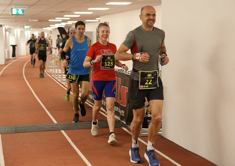 Halvveis på Bislett 24-timers er det spenning om NM-titlene therese_falk_arvid_haugen25P8169.jpg