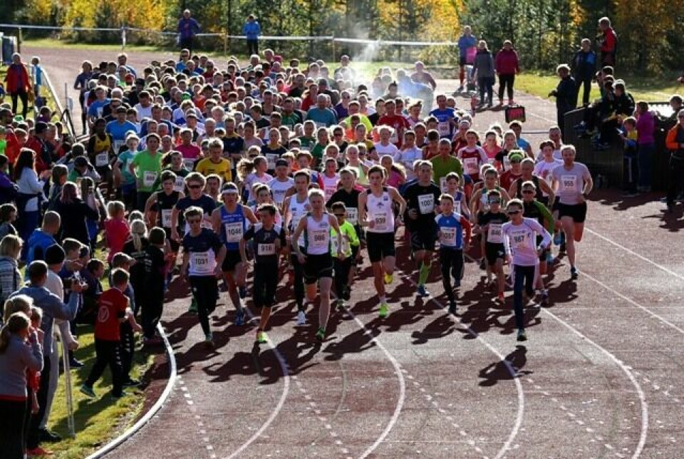 Furumomila i vakkert høstvær - Mude og S. Fissehatsion vant Furumomila2017-starten5km.jpg