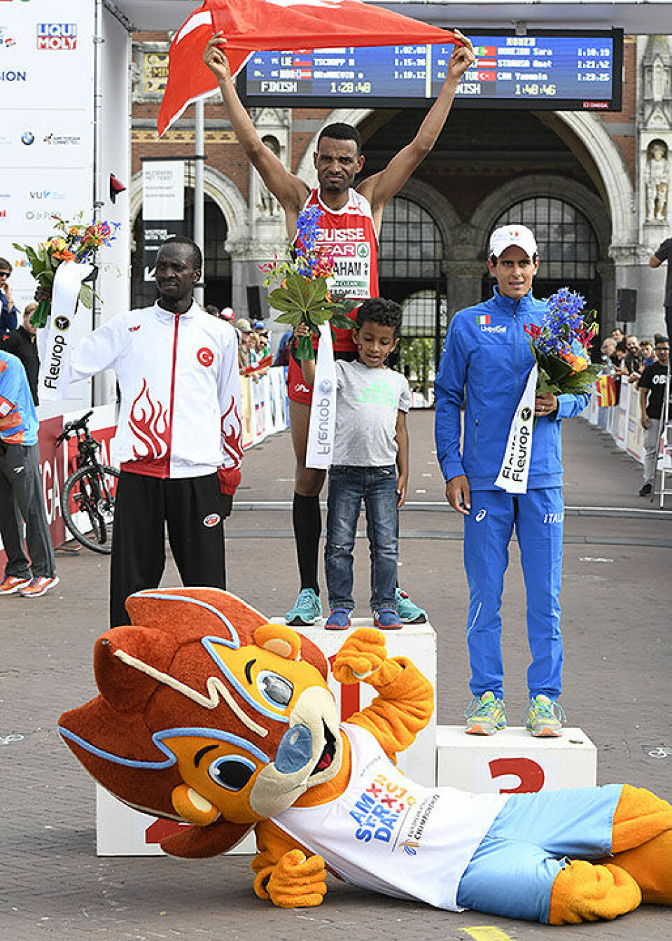 Blom og Ellefsen Persen best av de norske på halvmaraton i EM halvmaraton-menn-premiepall_50D6758.jpg
