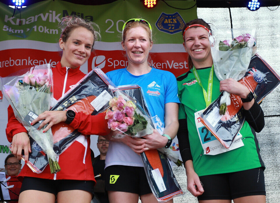 Premiepallen 10 km: Runa Skrove Falch, Rebecca Hilland og Ellen Mari Ramberg Premiepallen 10 km: Runa Skrove Falch, Rebecca Hilland og Ellen Mari Ramberg