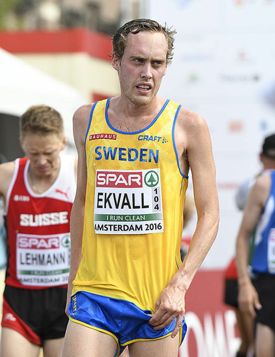 Blom og Ellefsen Persen best av de norske på halvmaraton i EM halvmaraton-menn-ekvall-maalgang_50D6612.jpg