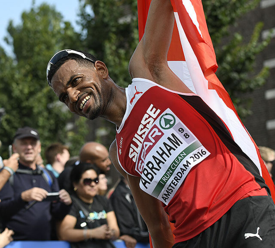 Blom og Ellefsen Persen best av de norske på halvmaraton i EM halvmaraton-menn-vinner-abrahams-flagg_50D6557.jpg