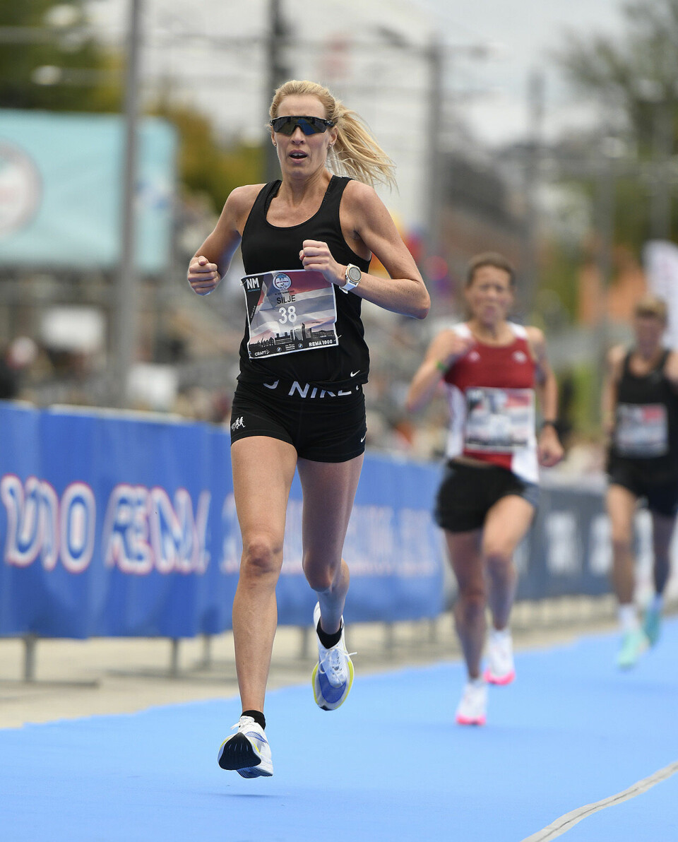 Runa Skrove Falch og Sondre Nordstad Moen tok NM-gullet på halvmaraton NM-Silje-Eklund_50D8005.jpg