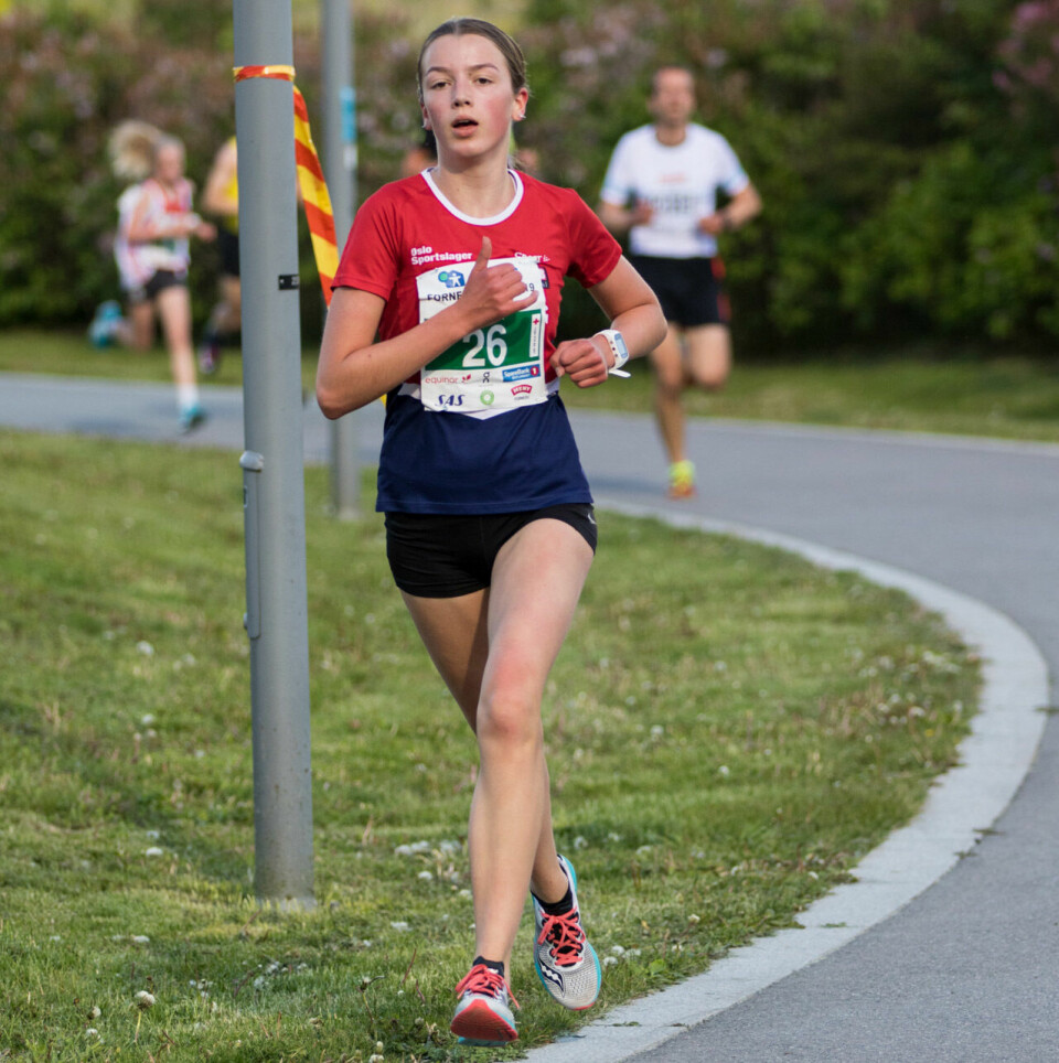 Heidi Weng og Emma Kirkeberg Mørk løp fort i Fornebuløpet Sigrid_Alvik_nr1_1280_20190528-S7D_0812.jpg